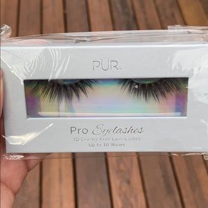 NWT PUR COSMETICS PRO EYELASHES IN STYLE BOMBSHELL